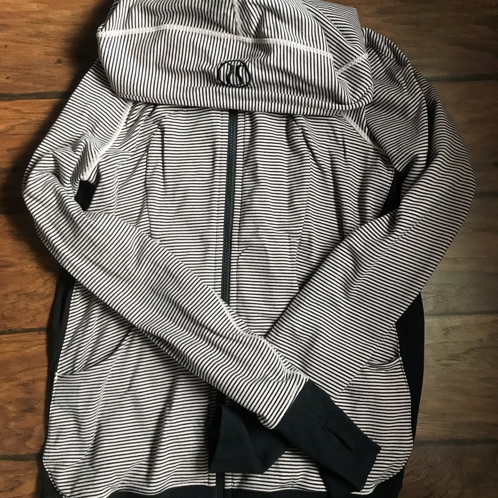 Lululemon mini pop striped mink berry scuba 3